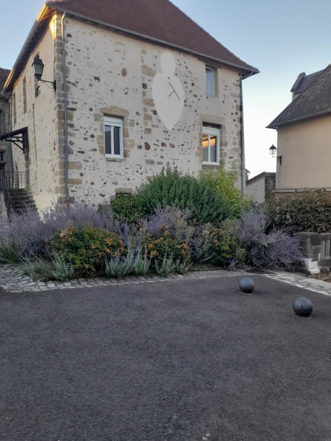 Maison En Ville Avec Terrasse Ensoleillee Et Wi-Fi Magnac-Laval Ngoại thất bức ảnh