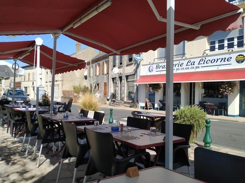 Maison En Ville Avec Terrasse Ensoleillee Et Wi-Fi Magnac-Laval Ngoại thất bức ảnh